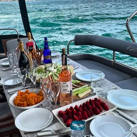 Nova Yachting Båthotell