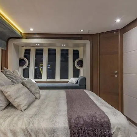 Nova Yachting Botel *